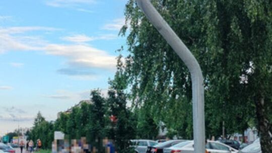 11-latki potrąciły 71-letnią kobietę. Jechały na jednej hulajnodze