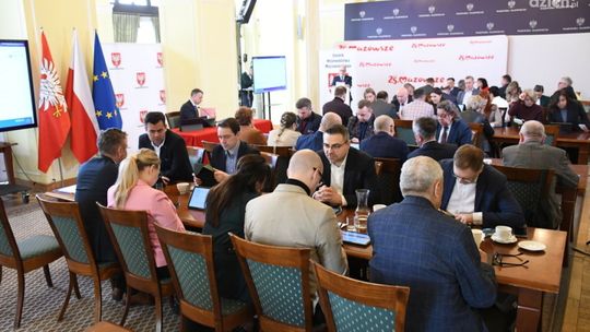 12 artystów z odznaką „Zasłużony dla Mazowsza”