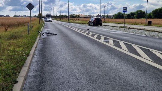 15-latek trafił do szpitala. Groźny wypadek na ciechanowskiej pętli miejskiej