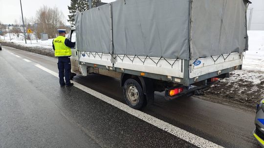 44 kontrole, 13 mandatów i pojazd, który nie powinien jeździć. Policja rozlicza kierowców ciężarówek