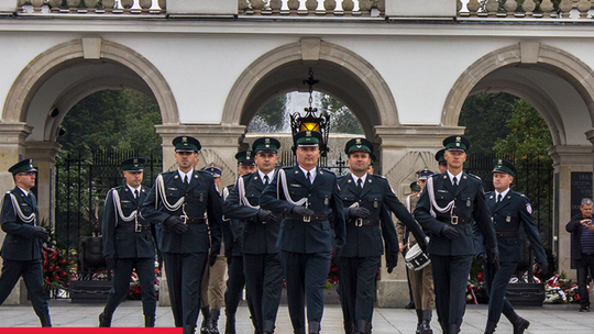 50 wolnych etatów w Mazowieckiej Służbie Celno-Skarbowej. Trwa rekrutacja
