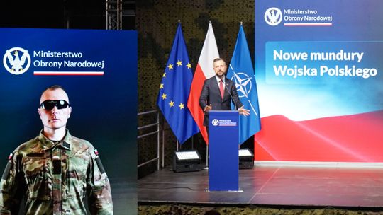 „Chcieliśmy uszanować Ciechanów”. Wojsko pokazało nowe mundury