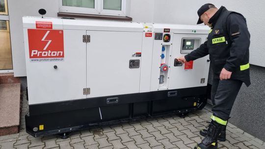6kW mocy ma nowy agregat prądotwórczy, który będzie awaryjnie zasilał Komendę PSP w Ciechanowie