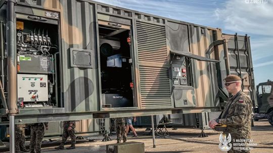 70 terytorialsów przeszkolonych z obsługi Kontenerowej Elektrowni Polowej-900 w Ciechanowie