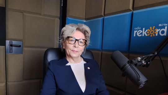 Anna Cicholska: Musimy zmniejszyć VAT na paliwo