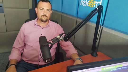 Artur Frączkowski relaksacyjnie gra dla WOŚP