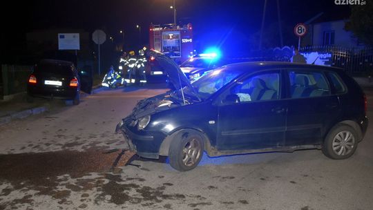 Audi wjechało w ogrodzenie. 15-latka została ranna