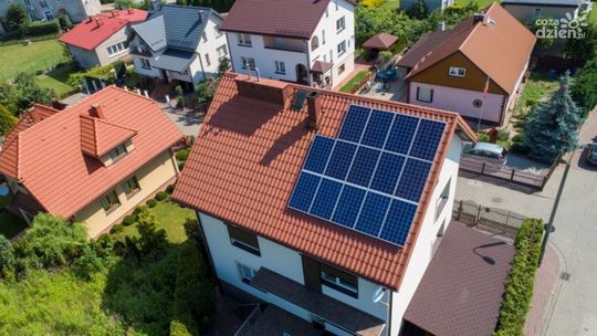 Będą kolejne instalacje paneli fotowoltaicznych- dzięki oszczędnościom 