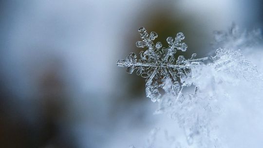 Będzie śnieżyć! Ostrzeżenie meteo dla północnego Mazowsza