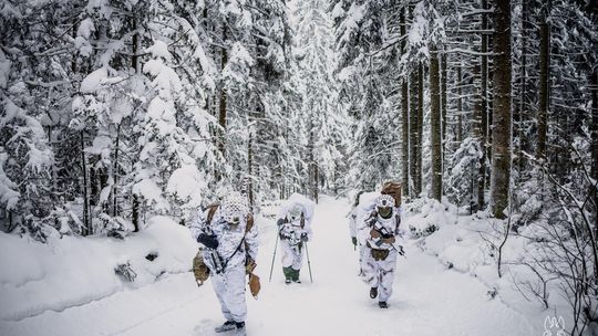 Beskid Wyspowy zimowym poligonem strzelców wyborowych i snajperów