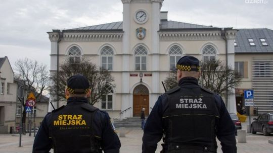 Bezdomni nie chcą pomocy w Ciechanowie? Kolejne kontrole bez efektu