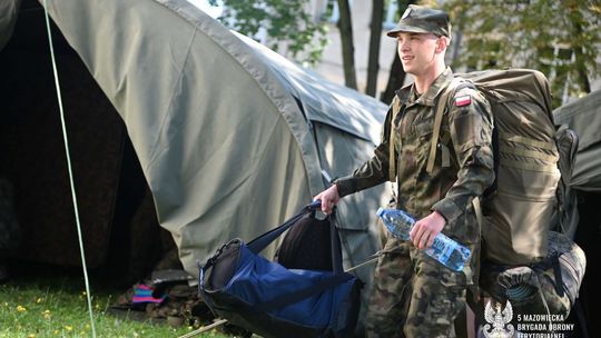 Blisko 140 ochotników rozpoczęło „Wakacje z WOT" w 5 Mazowieckiej BOT