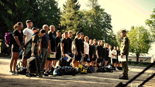 Blisko 150 ochotników rozpoczęło „Wakacje z WOT” w 5 Mazowieckiej Brygadzie Obrony Terytorialnej