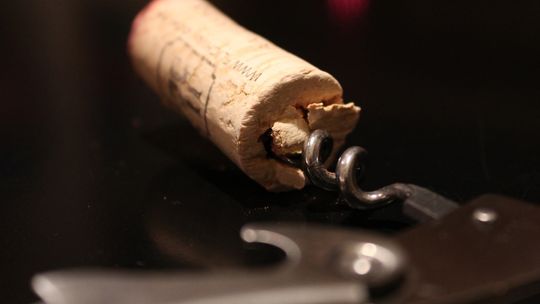 Korek w korkociągiem