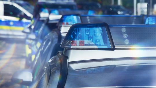 BMW i Jeep skradzione z jednej posesji. Czarna seria zdarzeń w regionie