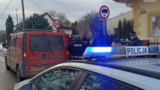 Bus wypełniony ludźmi w Mławie, kierowca stracił prawo jazdy