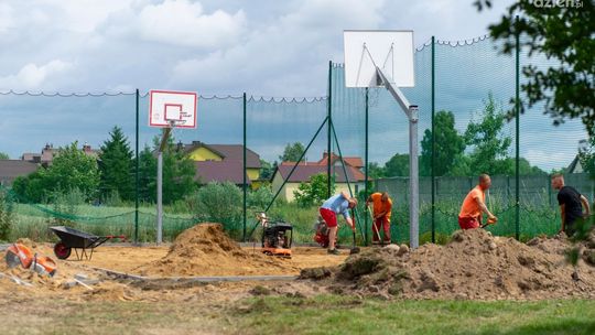 Ciechanów. Boisko na „Bielinie” zyska nową nawierzchnię