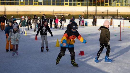 Ciechanów. Jutro (20 grudnia) otwarcie lodowiska!