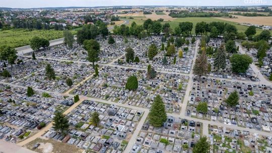 Ciechanów. Kwesta na renowację zabytkowych grobów