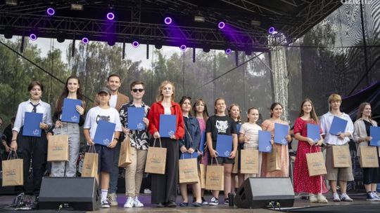 Ciechanów. Najzdolniejsi młodzi artyści z nagrodami prezydenta