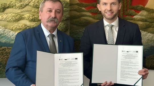 Ciechanów otrzymał ponad 31 milionów złotych! Termomodernizacja szkół ruszy pełną parą