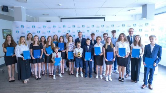 Ciechanów. Prezydent nagrodził najlepszych uczniów