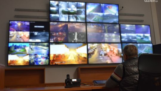 Ciechanów rozbudowuje system monitoringu miejskiego. Powstała nowa centrala w ratuszu