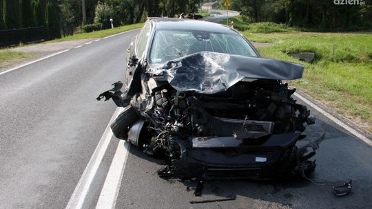Ciechanowianka rozbiła auto w Konopkach (zdjęcia)