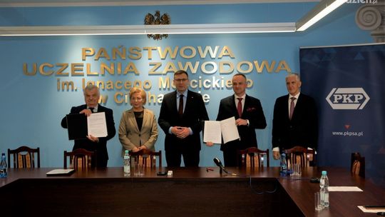 Ciechanowska uczelnia rozpoczyna współpracę z PKP S.A.