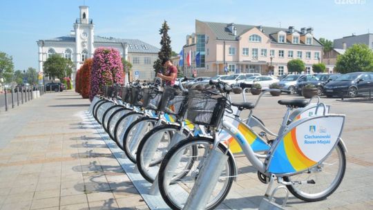 Coraz większa popularność roweru miejskiego. Czterokrotnie więcej wypożyczeń