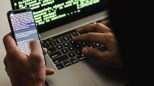 Cyberataki stają się coraz bardziej powszechne – sprawdź, jak chronić swoje dane