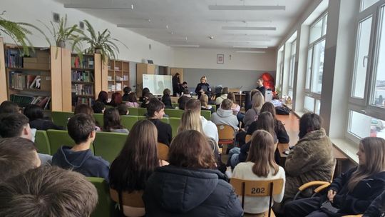 Pogadanka policji z uczniami