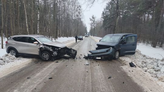 2 samochody po kolizji