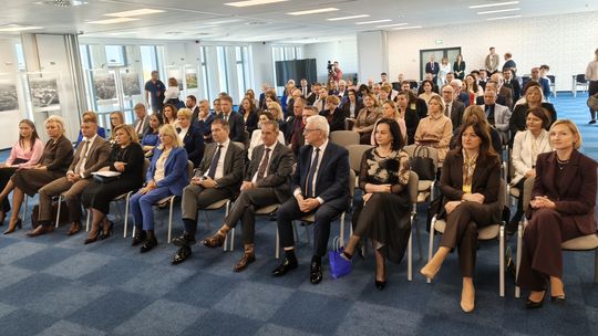 Deszcz pieniędzy dla samorządów. Ponad 7 mln zł na lokalne projekty w subregionie ciechanowskim