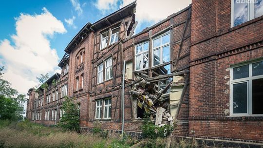 Dlaczego budynek po KL Soldau w Działdowie uległ całkowitej dewastacji? Znamy raport NIK