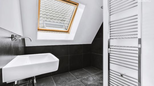 Dlaczego warto wybrać nowoczesny grzejnik łazienkowy?