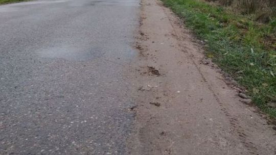 Droga Wróblewo - Pajewo – Gołymin - Ośrodek. Naprawa poboczy trwa!