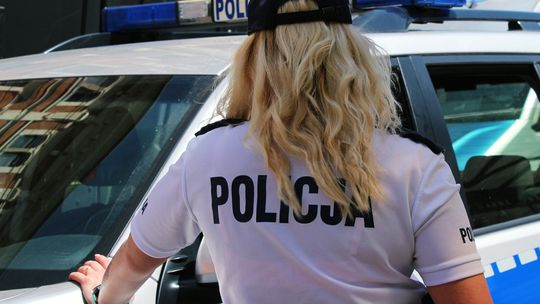 Dwa potrącenia i dwóch poszukiwanych zatrzymanych