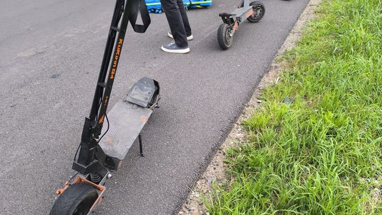 Dwie nastolatki ranne w wypadku na hulajnodze. Sprzęt mógł jechać 70 km/h