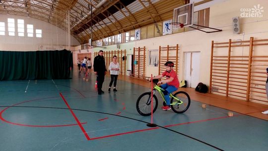 Egzamin na kartę rowerową pod okiem ciechanowskich policjantów