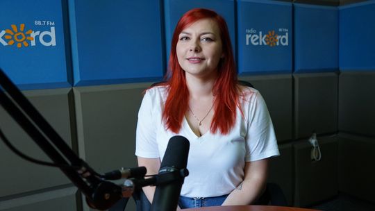 Dominika Wiśniewska w studiu Radia Rekord Mazowsze w Ciechanowie