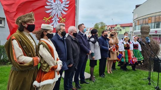 Flaga Mazowsza zawitała do Ciechanowa