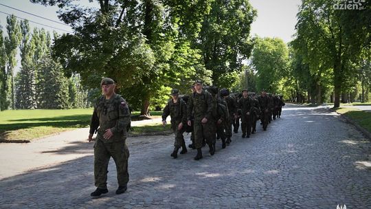 [foto] Ochotnicy z Północnego Mazowsza rozpoczęli kolejne szkolenie w ramach "Wakacji z WOT"