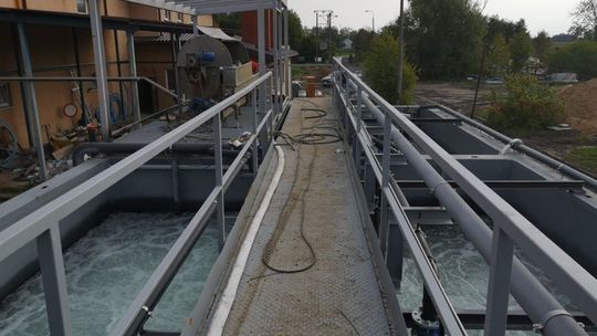 Glinojeck. Modernizacja oczyszczalni ścieków idzie do przodu. Zobacz galerię zdjęć