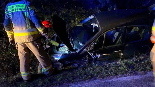 Groźny wypadek pod Ciechanowem. 1 osoba została ranna