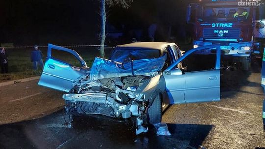 Groźny wypadek pod Ciechanowem. Ranna kobieta w ciąży