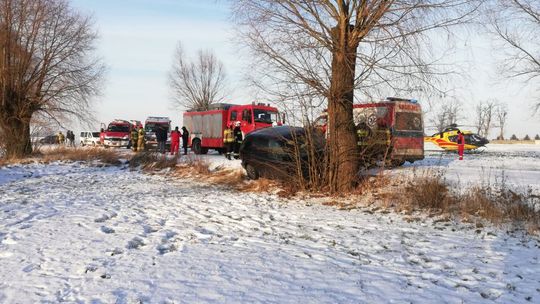 Groźny wypadek pod Płońskiem, kierowca był reanimowany