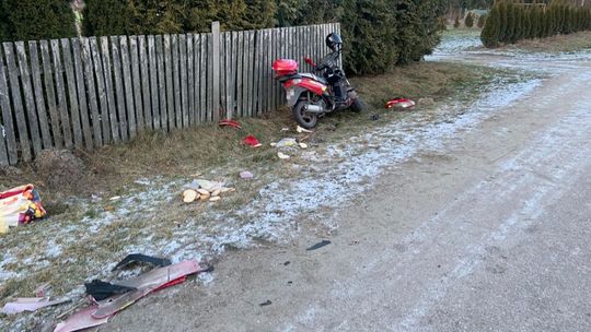 Groźny wypadek w Ogonowie, ranna motorowerzystka