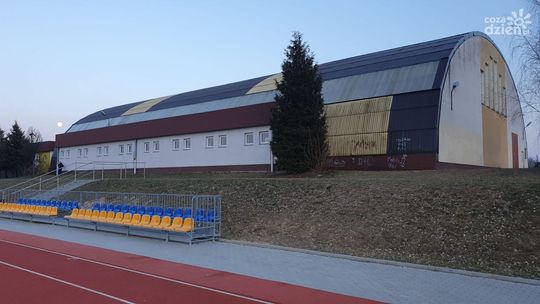 Hala sportowa SP 7 do remontu, zagrają tam pierwszoligowcy