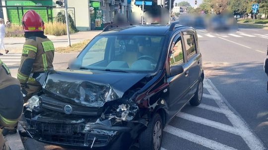 Auto po kolizji w Ciechanowie